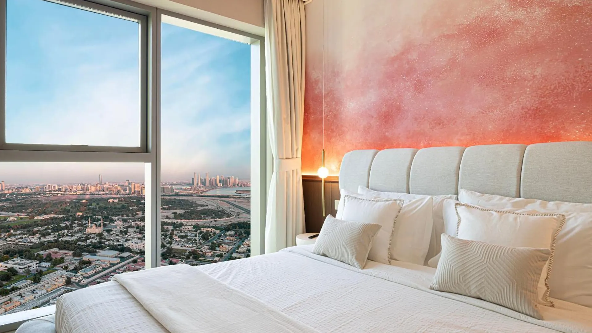 Downtown Chic 2 Bedroom Apartment I Dubai Mall Access I Views Of Burj Khalifa From Pool I Free Parking, Gym, Pool & Wi-Fi I By Meerak 0*,
